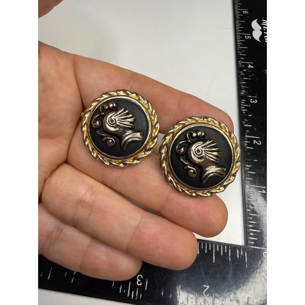 Vintage Knight Helmet Trojan Cufflinks Gold Tone Black Round Heraldic Toggle